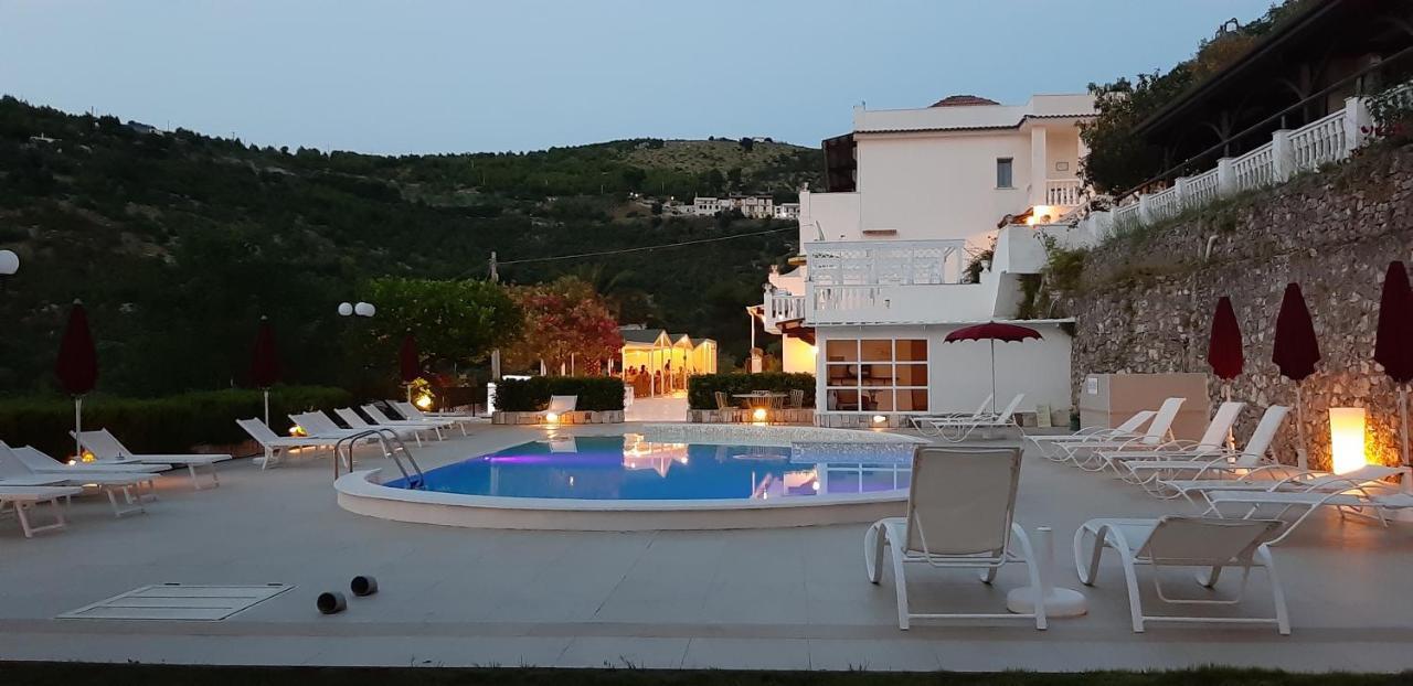 La Locanda Della Castellana Adults Only Пешичи Екстериор снимка