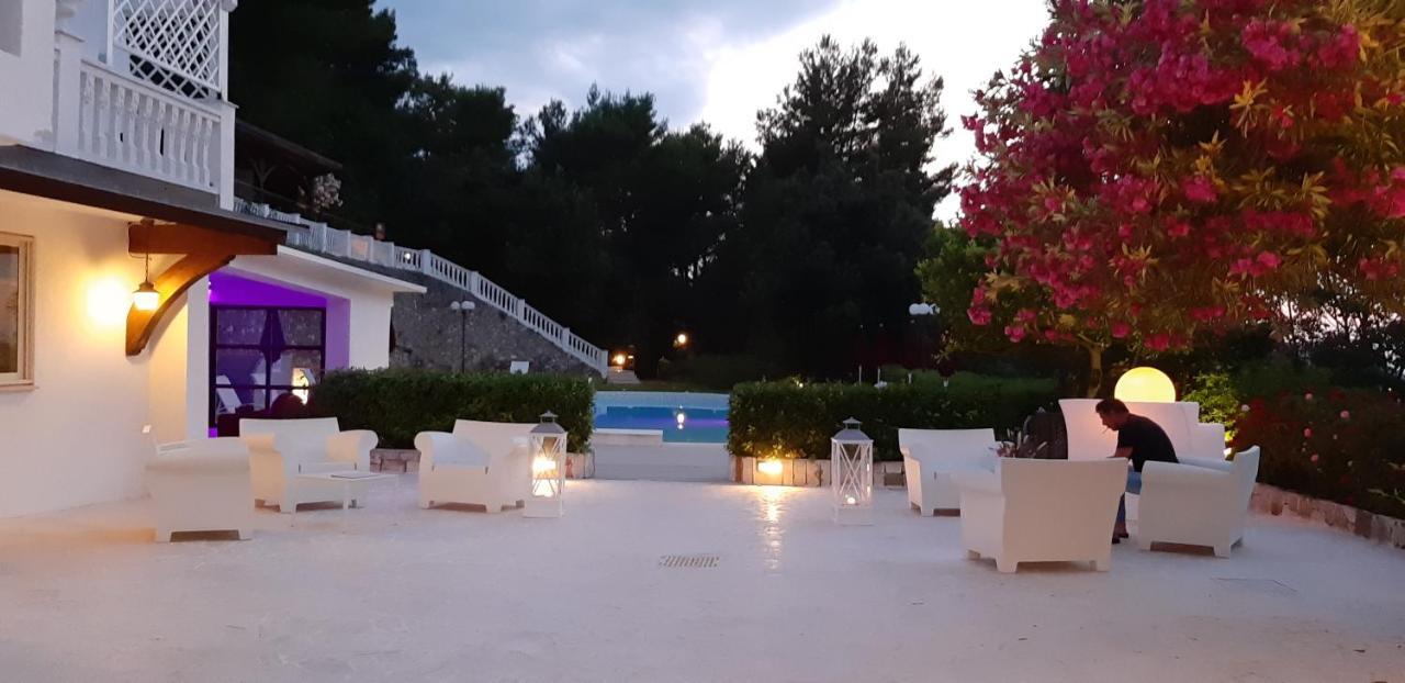 La Locanda Della Castellana Adults Only Пешичи Екстериор снимка