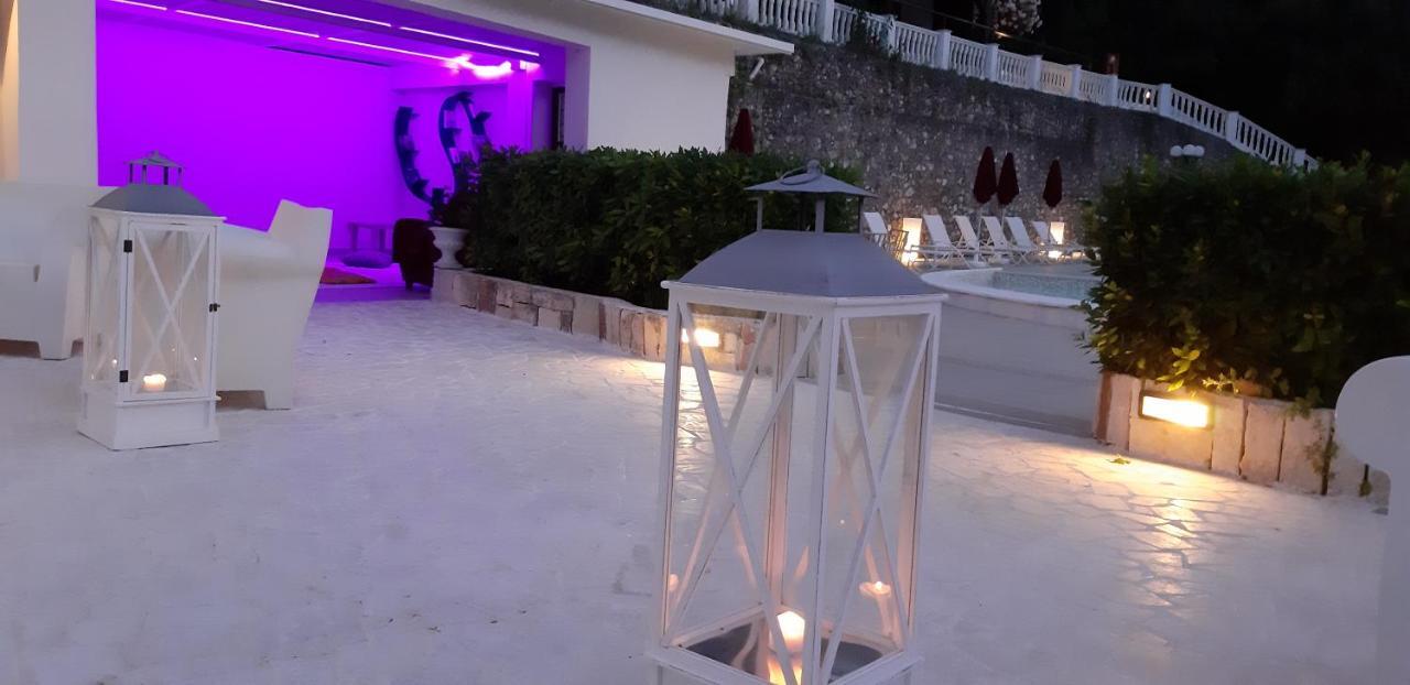 La Locanda Della Castellana Adults Only Пешичи Екстериор снимка